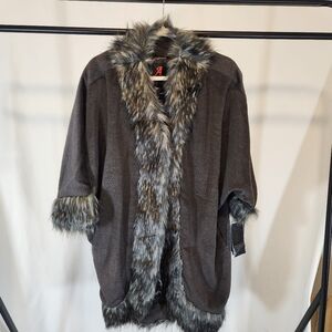 NWT Adrienne Landau Gray Faux Fur Trim Short Sleeve Jacket L